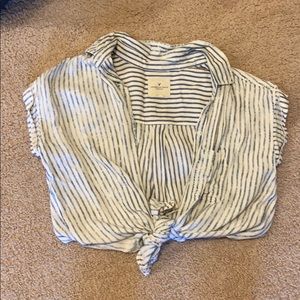 American Eagle button up short sleeve